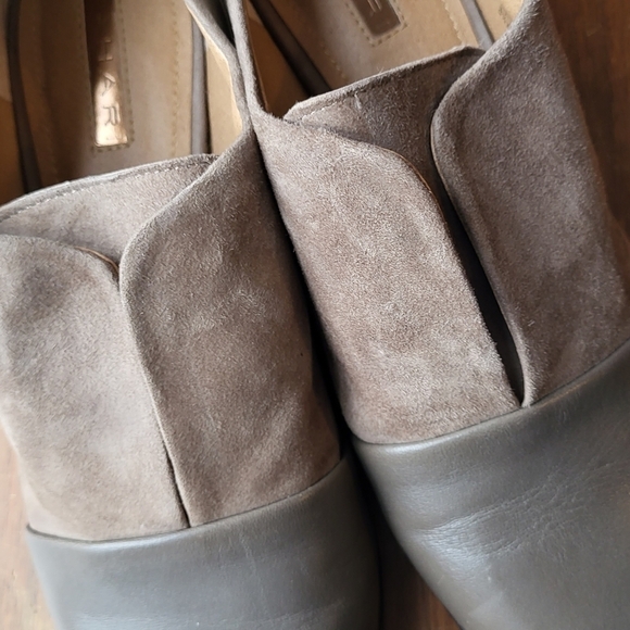 Tahari Lucy Cap Toe Suede Taupe Loafer - Picture 10 of 13